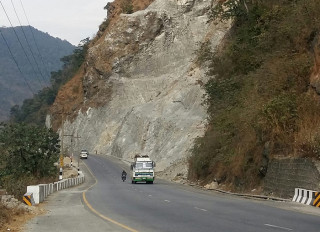 आगामी कात्तिकसम्ममा सञ्चालन गर्नेगरी नारायणगढ-मुग्लिन सडकका चार पुलको काम धमाधम