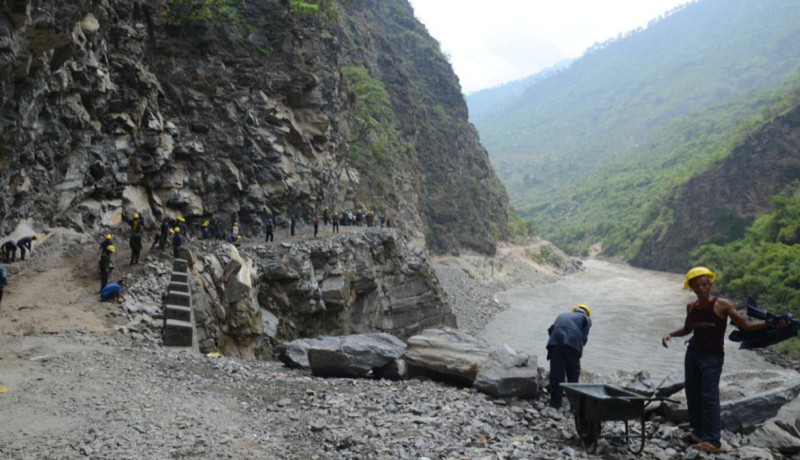 कर्णाली करिडोरका दुई खण्डको ट्रयाक खोल्ने जिम्मा सेनालाई