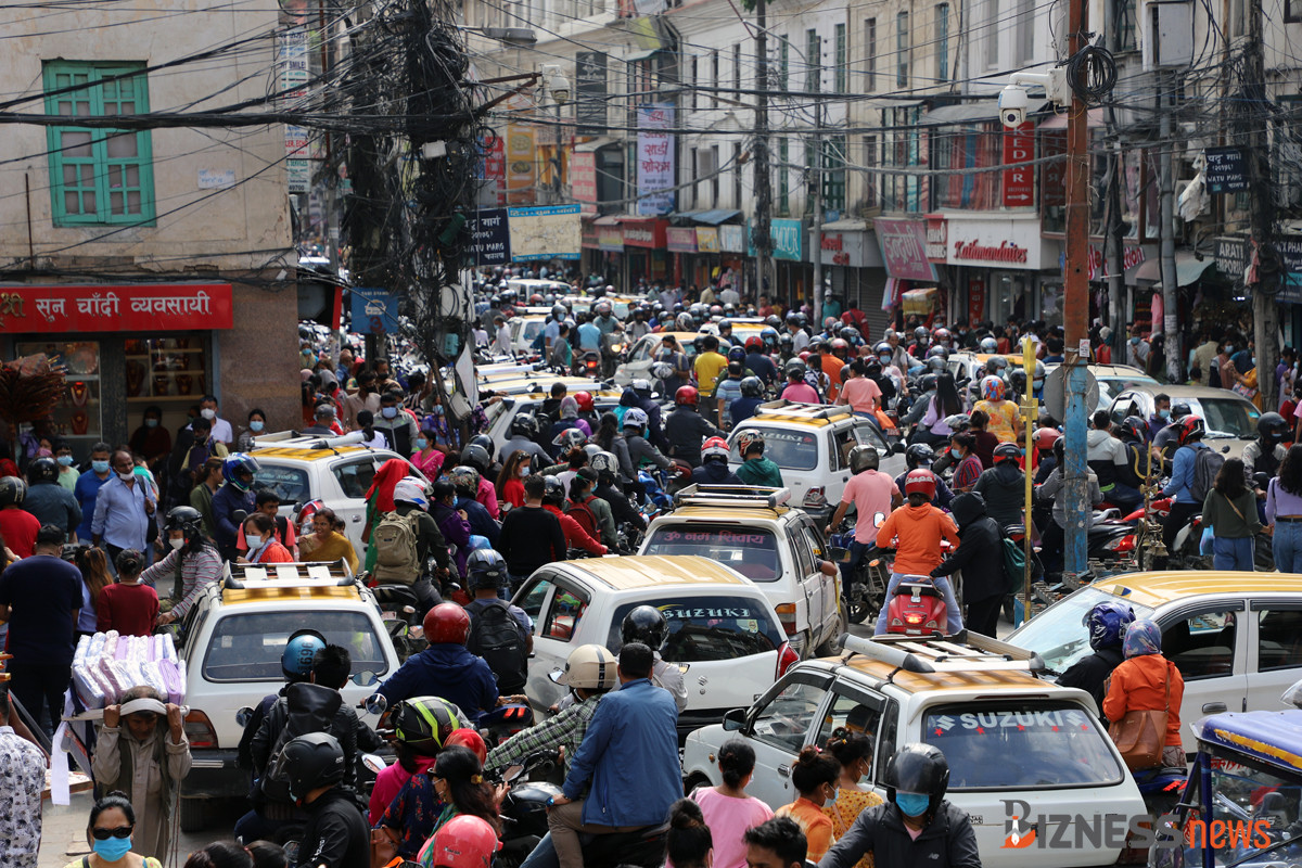 नेपालको जनसांख्यिक लाभ : सीप र अवसरबिनाको युवा संख्या बोझ बन्ने जोखिम