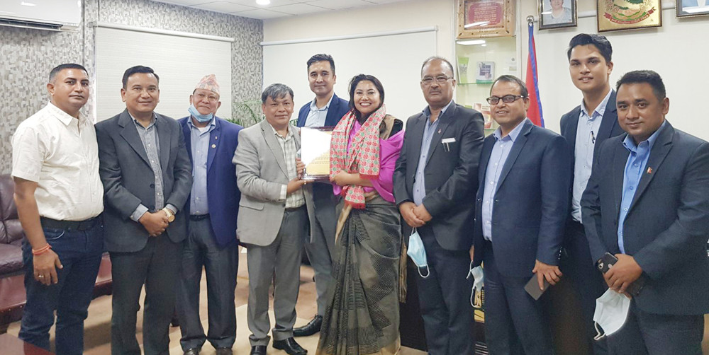 मन्त्री झाँक्रीले भनिन्- निर्माण व्यवसायमैत्री कानून निर्माण गर्छौं
