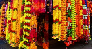 काठमाडौं महानगरद्वारा ३५ बोरा प्लास्टिकका माला बरामद