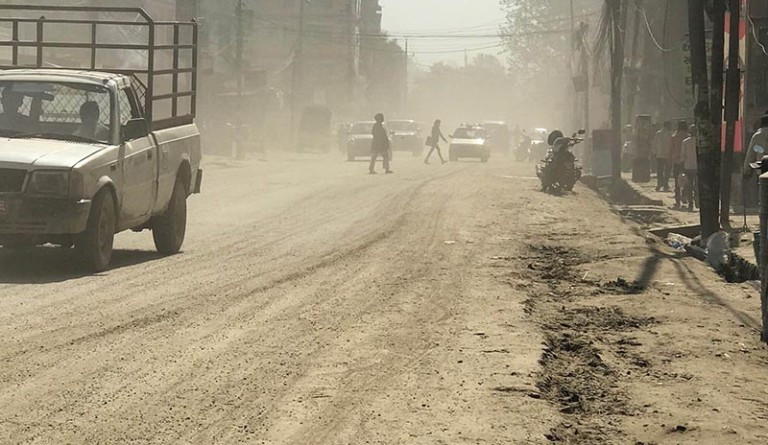जोरपाटी-गोकर्ण-सुन्दरीजल सडकमा सधैँको उही ताल