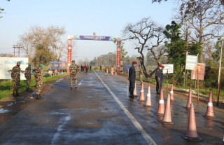 गड्डाचौकी नाकाबाट विदेशी पर्यटक भित्रिने क्रम बढ्दो
