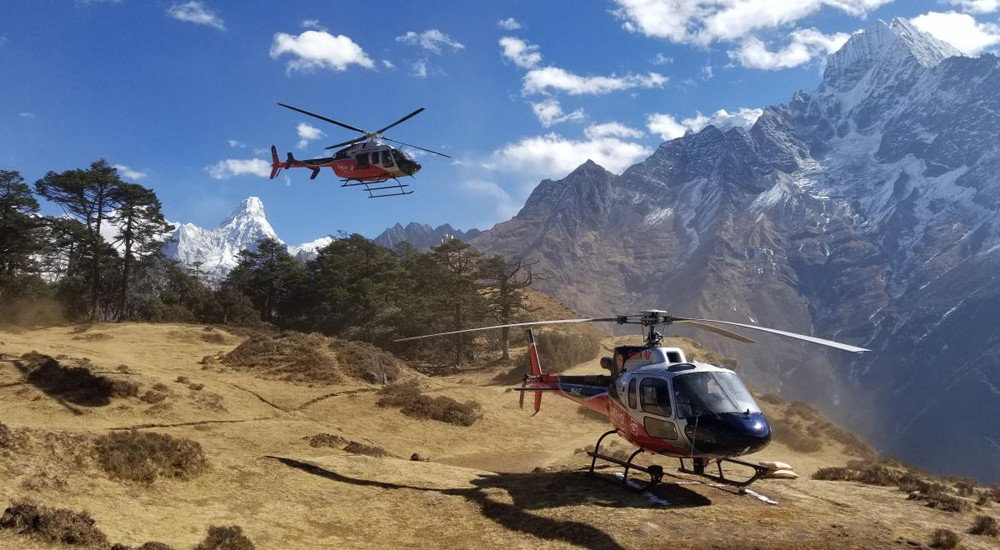 पाथीभरामा बढे हेलिकप्टरमा आउने तीर्थयात्री 
