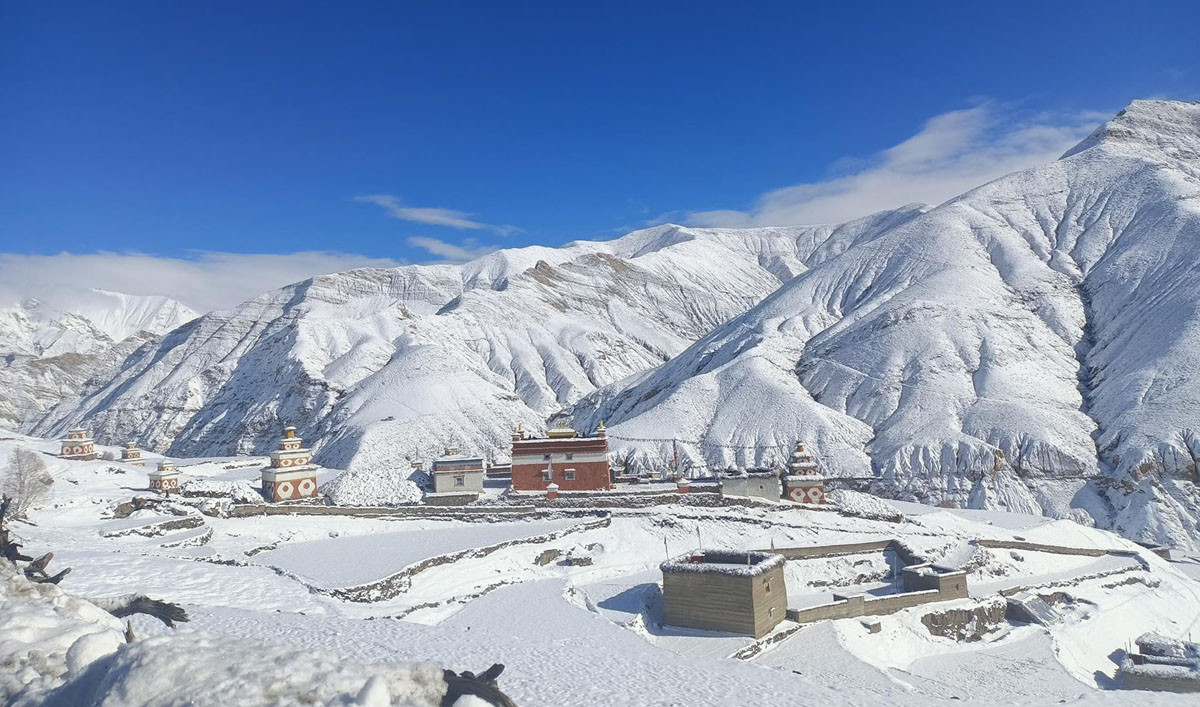 हिउँले सेताम्य साल्दाङ गाउँ 