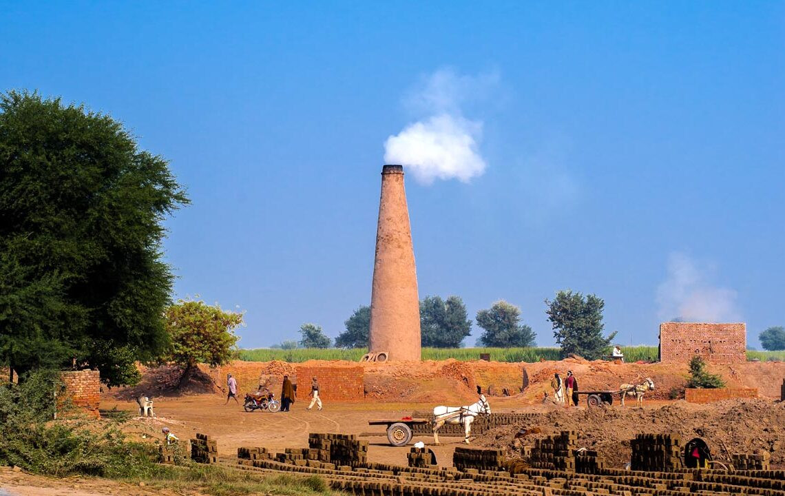 पहाडका बसाइँ सरे, तराईकाले पहाड झरेर खेती गरे