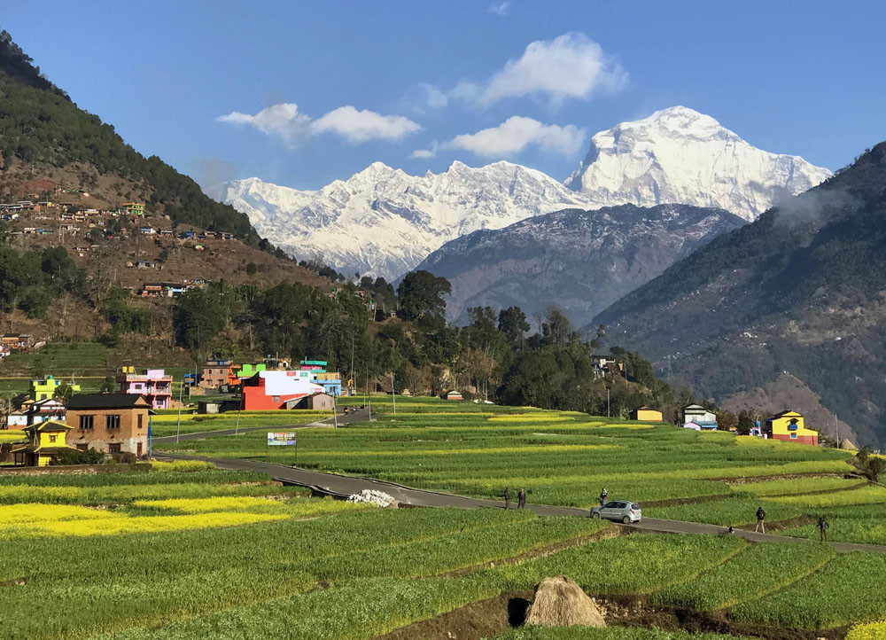 मौसम खुलेपछिको धौलागिरि 
