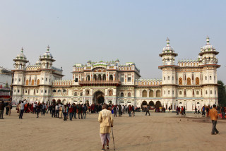 जनकपुरधामको फोहरमैला व्यवस्थापन उम्मेदवारको प्रमुख चुनावी मुद्दा