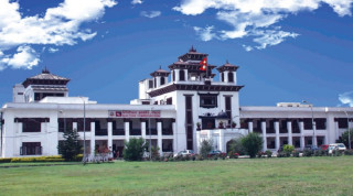 सातवटै प्रदेश प्रमुखसमक्ष निर्वाचन परिणामसहितको प्रतिवेदन पेश