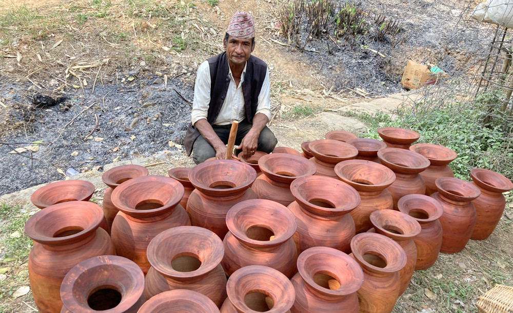 बिकेनन् ठेकाठेकी