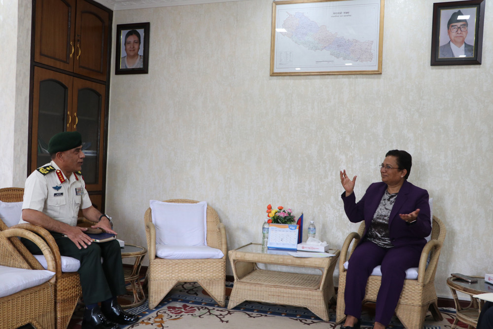 नेपाली सेनाले विद्युतीय गाडी चढ्ने, भान्सामा धमाधम विद्युतीय चुलो जाेडिँदै