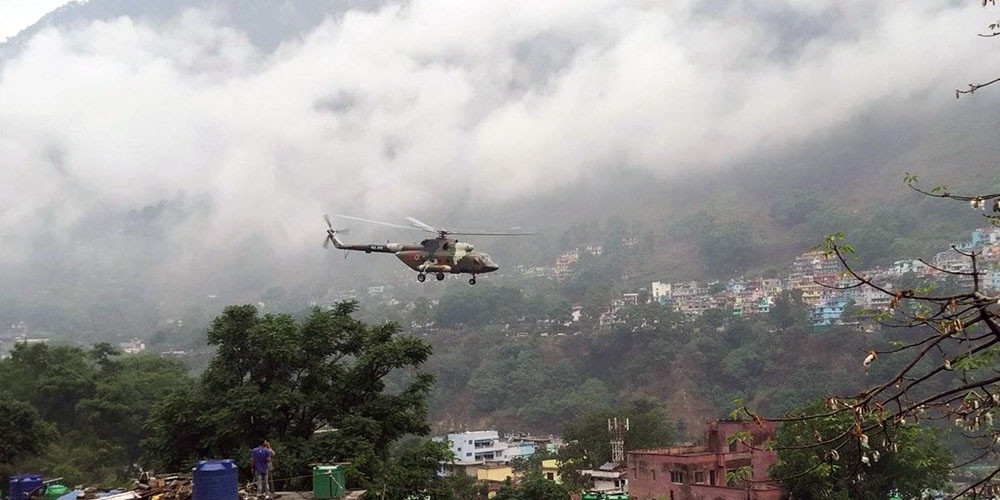 हेलिकप्टरमार्फत निर्वाचन सामग्री लगिँदै