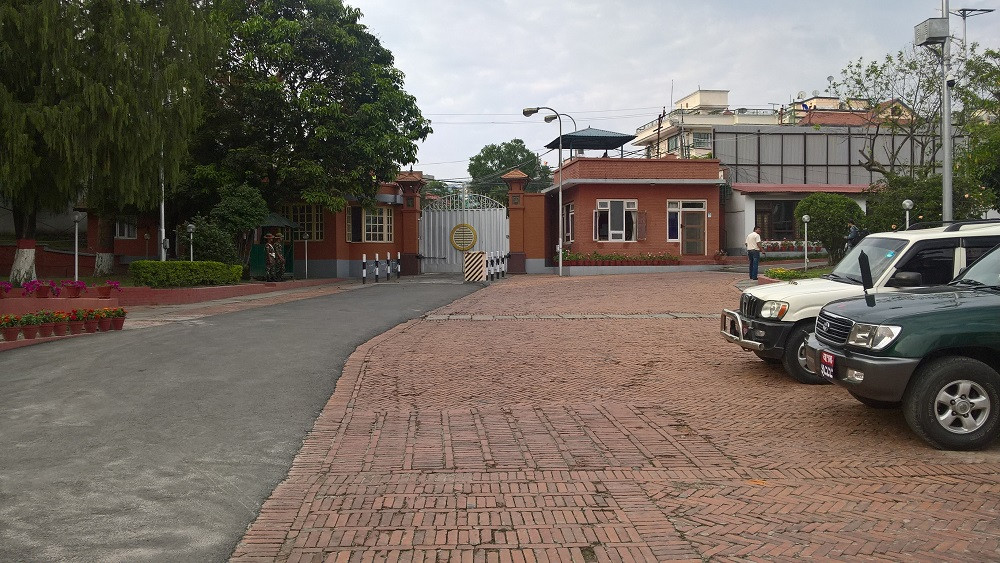३ करोड ७५ लाख रुपैयाँ  खर्चेर प्रधानमन्त्री निवासकाे नयाँ भवन  सजावट गरिँदै