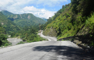 म्याग्दी र बागलुङ जोड्ने सडक स्तरोन्नति सुरु