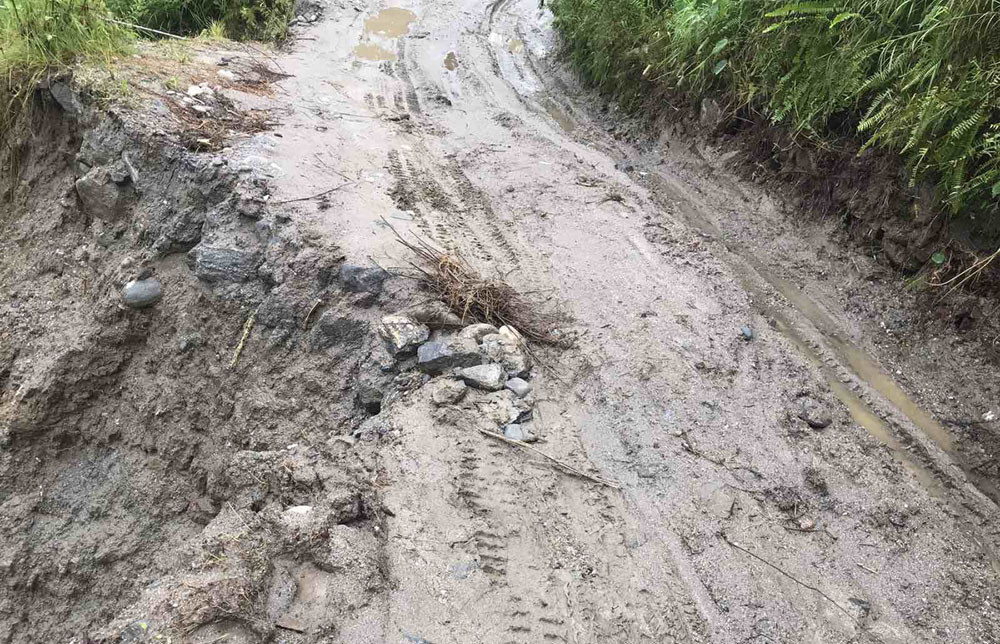 तीन मुख्यमन्त्री फेरिए तर बनेन दुम्किबास-त्रिवेणी सडक, पालिका केन्द्र पुग्न ४० किलोमिटरको यात्रा