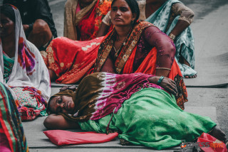 सरकारको बोलीमा छैन भर, निरन्तर सडकमै छन् मिटरब्याजी पीडित [तस्बिरहरू]