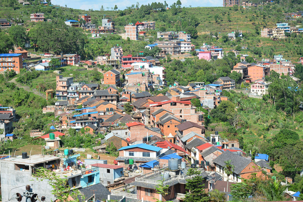 ‘सडकमा खाऔँ, सडकमै रमाऔँ’