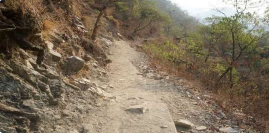सीमित सवारी र ‘ओभर लोड’ ले यात्रा जोखिमपूर्ण