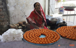जनकपुरमा महाअष्टमीको दिन करिब तीन करोड रुपैयाँको लड्डु बिक्री