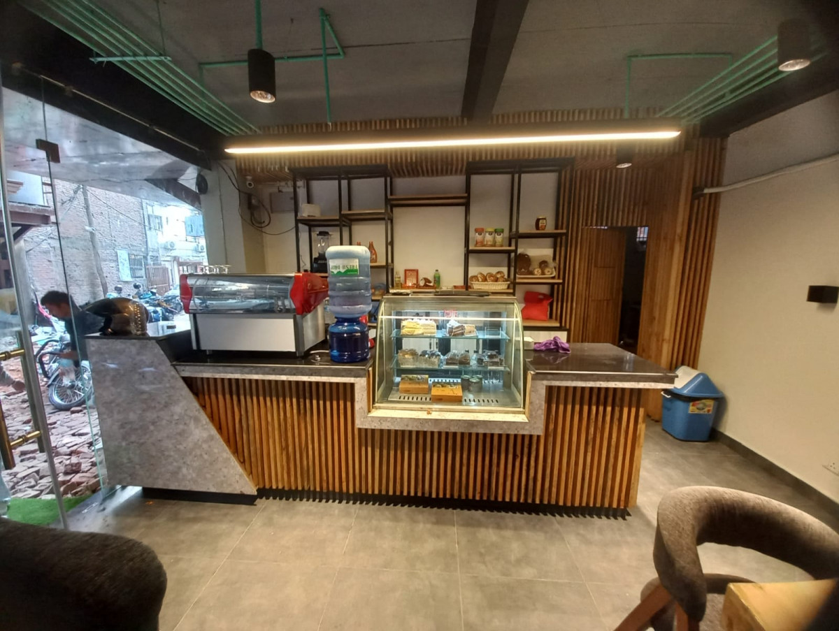 ठमेलको गाहिटीमा ३० लाख लगानीमा 'सुगर एण्ड साल्ट'