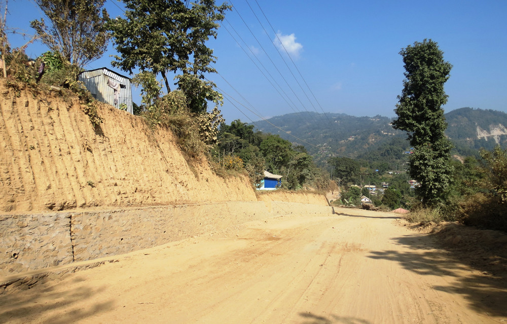 २१ वर्षपछि खाल्सामा सडक कालोपत्र