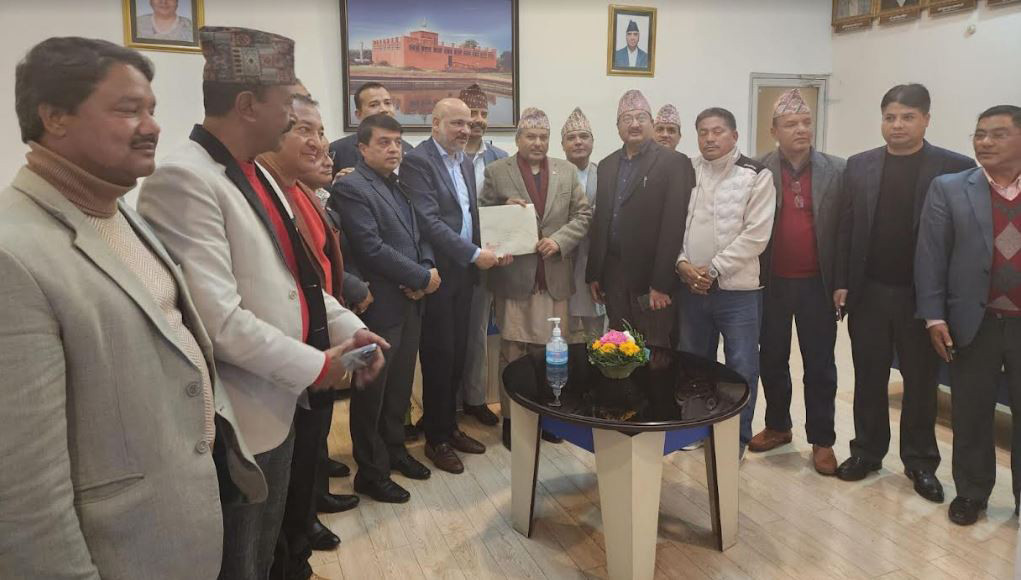 उद्योगीकाे गभर्नरसँग एक दर्जन माग : ब्याजदर घटाउने देखि सरकारी ढुकुटिको रकम प्रवाह गराउनेसम्म