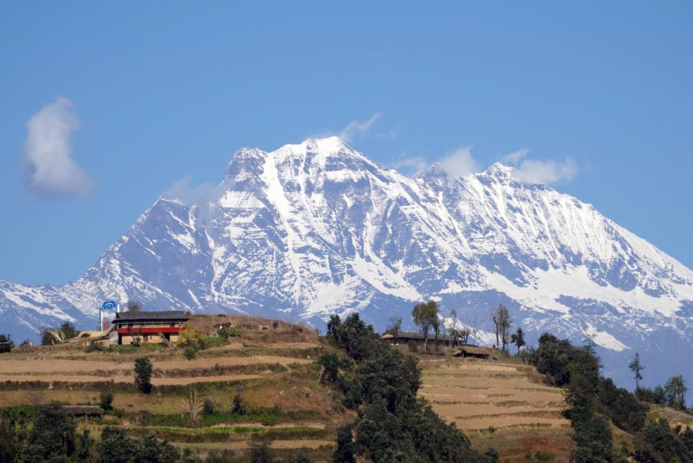 खुल्यो सिस्ने हिमाल