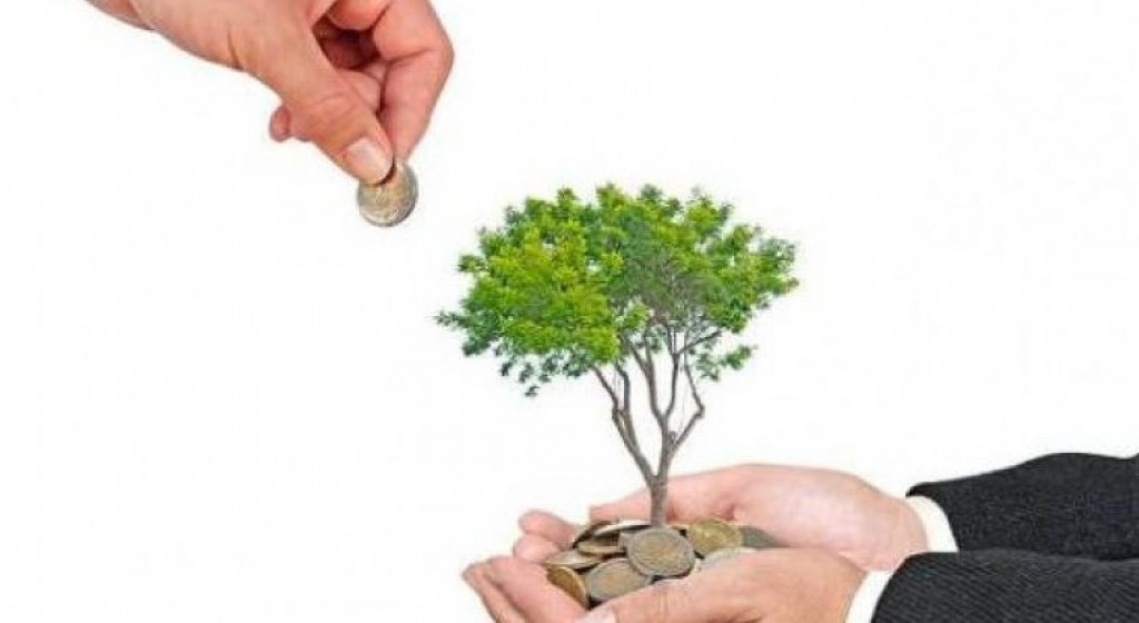 नाफामुखी कम्पनीले आफ्नै खुट्टामा बञ्चरो हानेपछि ६० लाख गरिब महिलाकहाँ पुगेका लघुवित्त संकटमा