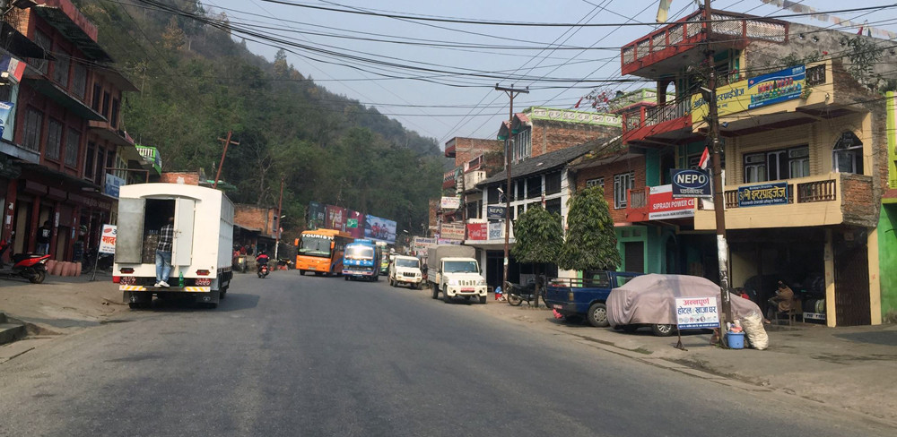तनहुँ र गोरखाका सडक स्तरोन्नति