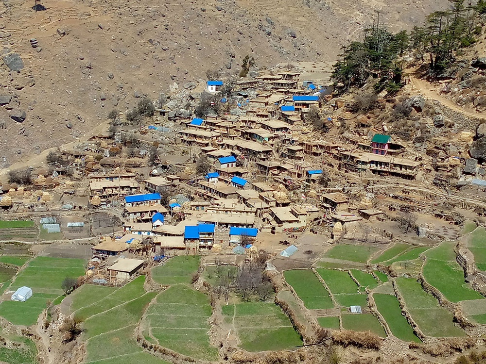 तुही गाउँमा परम्परागत शैलीका घर