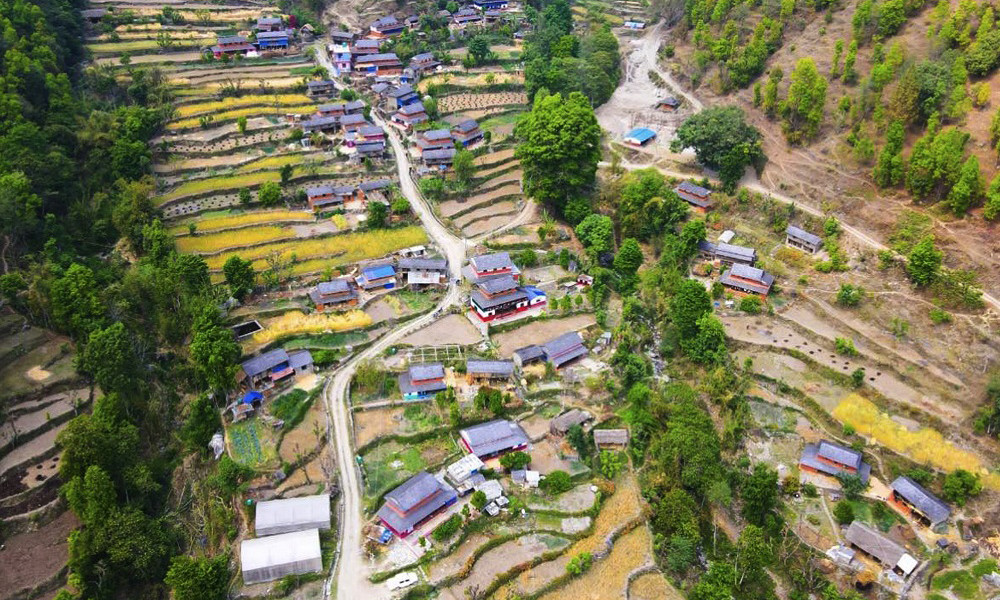 विदेशी पर्यटकको रोजाइ बन्दै बागलुङका घरबास