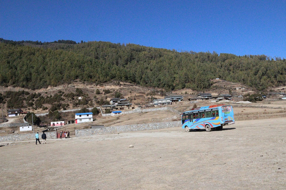 ढोरपाटनसम्मै पुग्न थाल्यो बस, पर्यटकलाई सहज