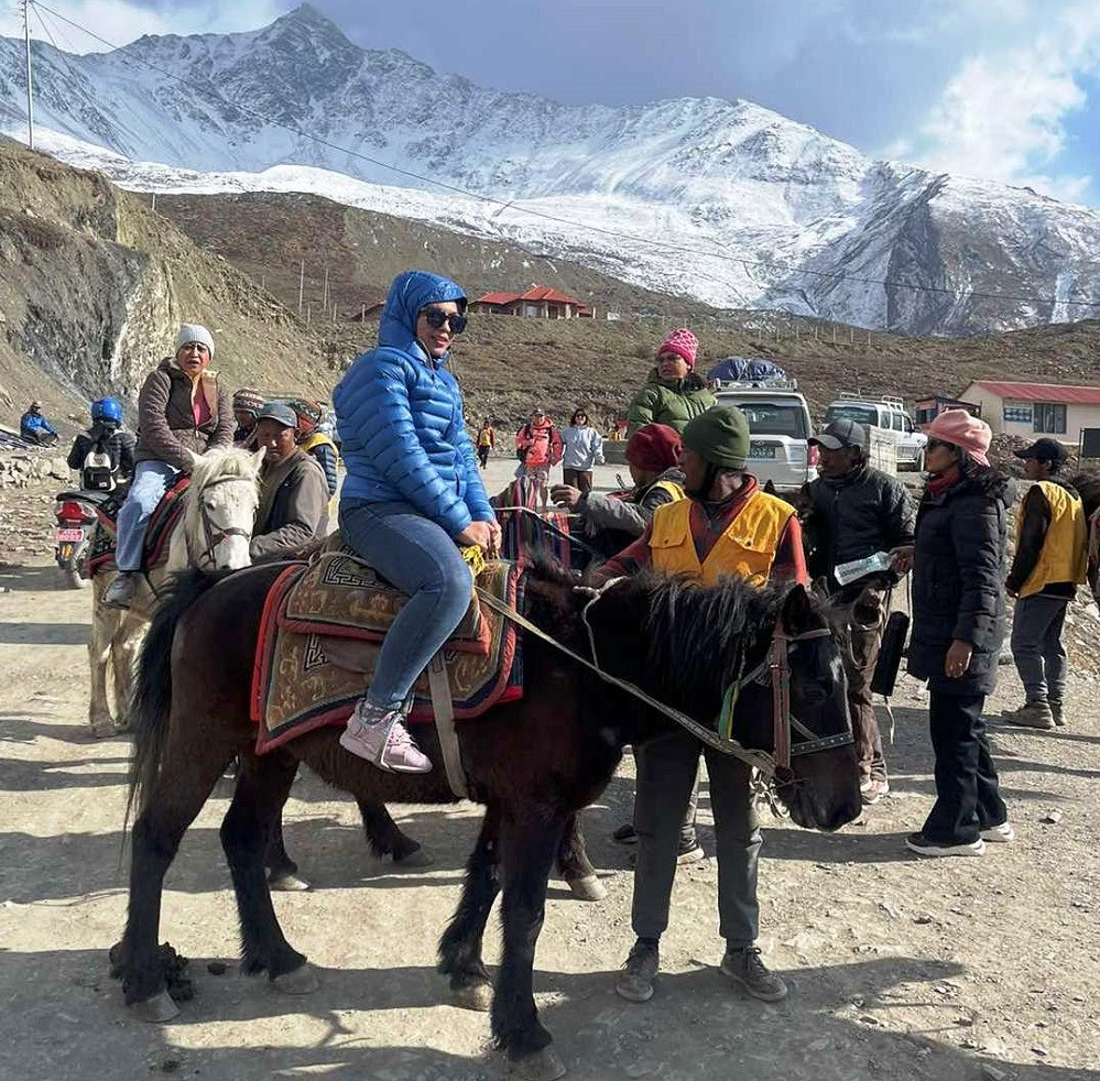 घट्दै चिसो, बढ्दै पर्यटक