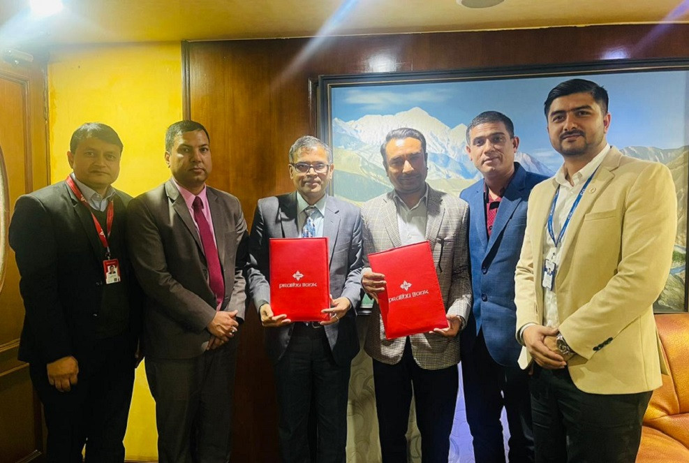 सीजी मोटर्सका विद्युतीय गाडी किन्न प्रभु बैंकले सहजै कर्जा उपलब्ध गराउने