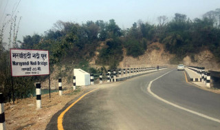 ठेक्का तोड्ने चेतावनीपछि पुन: थालियो मादी-मर्स्याङ्दी करिडोरको काम, कहिले सकिएला निर्माण?