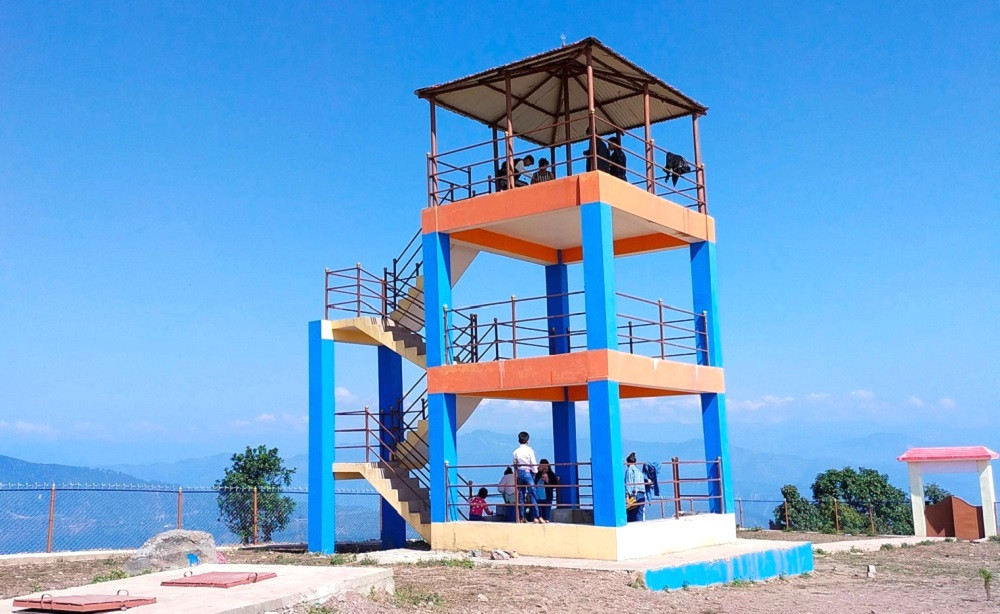 पर्यटकको रोजाइमा बंगलाचुली भ्युटावर