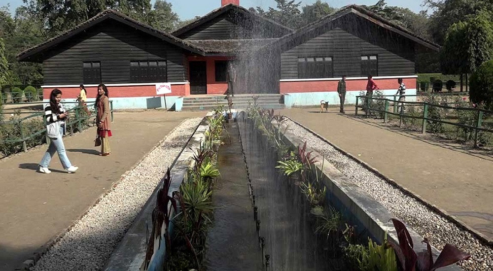 दसैँपछि टीकापुर पार्कमा बढे पर्यटक