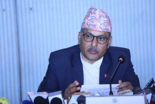 गभर्नरबाट अवकाश भएका महाप्रसाद अधिकारीको डलर मौज्दात २६ हजार ३ सयले बढ्दा अन्य सम्पत्ति कति बढ्यो?