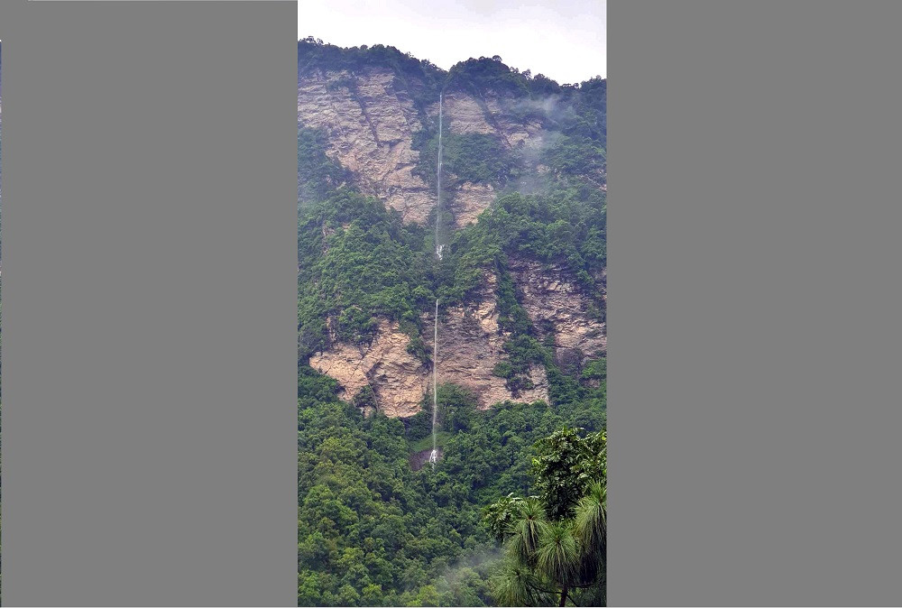आन्तरिक पर्यटकको रोजाइमा कोप्रे र उडाइनो झरना