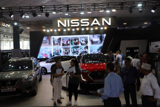 नाडामा निसान : नयाँ म्याग्नाइट र विद्युतीय कार लिफमा उपभोक्ता आकर्षित 