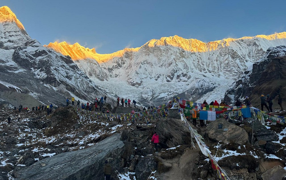 अन्नपूर्ण क्षेत्रमा बढ्न थाले पर्यटक, फागुनमा १५ हजार पुगे घुम्न