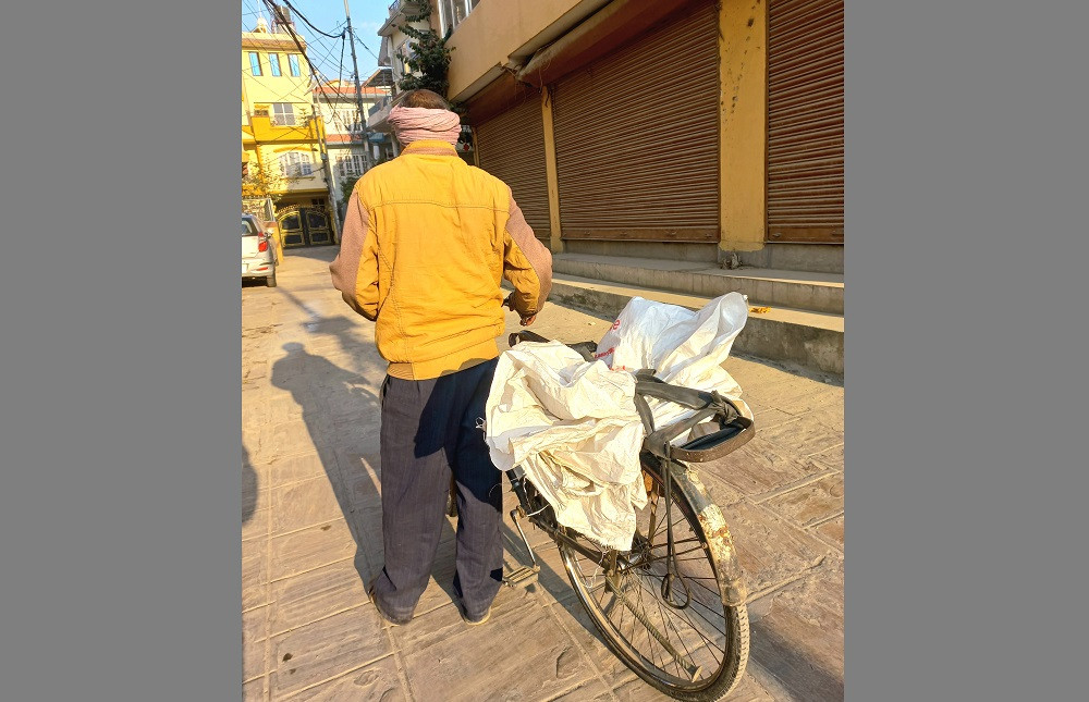 उपत्यकामा दैनिक ३५० टन कवाडी संकलन, कस्तो छ संकलकको आम्दानी?