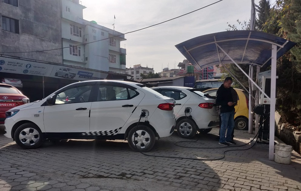 विद्युतीय ट्याक्सीमा बागमती प्रदेशको अग्रगामी कदममा केन्द्र सरकारद्वारा पेट्रोलको तगारो