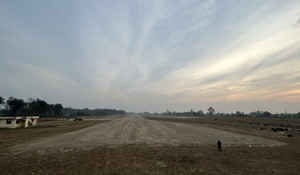 मझगाउँ विमानस्थलको धानवमार्ग कालोपत्र