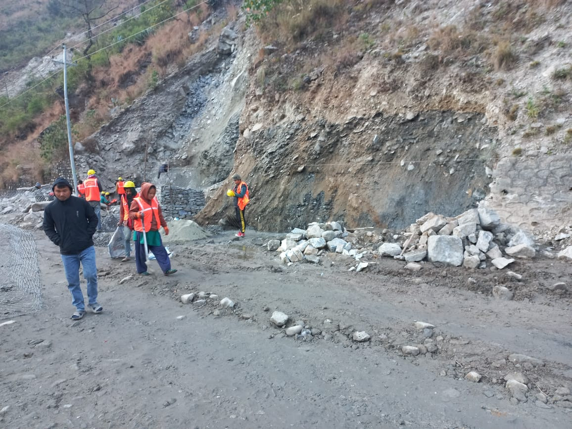 कालीगण्डकी करिडोर : कालोसूचीमा राख्ने चेतावनीपछि ठेकेदार कम्पनीले अघि बढायो काम