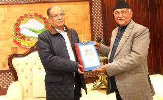 मध्यपहाडी क्षेत्रका ७५१ समस्या र माग समेटेर एमालेले प्रधानमन्त्रीलाई बुझायो ज्ञापनपत्र