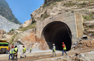 रूख कटान नहुँदा तनहुँ जलविद्युत आयोजनाको निर्माण प्रभावित