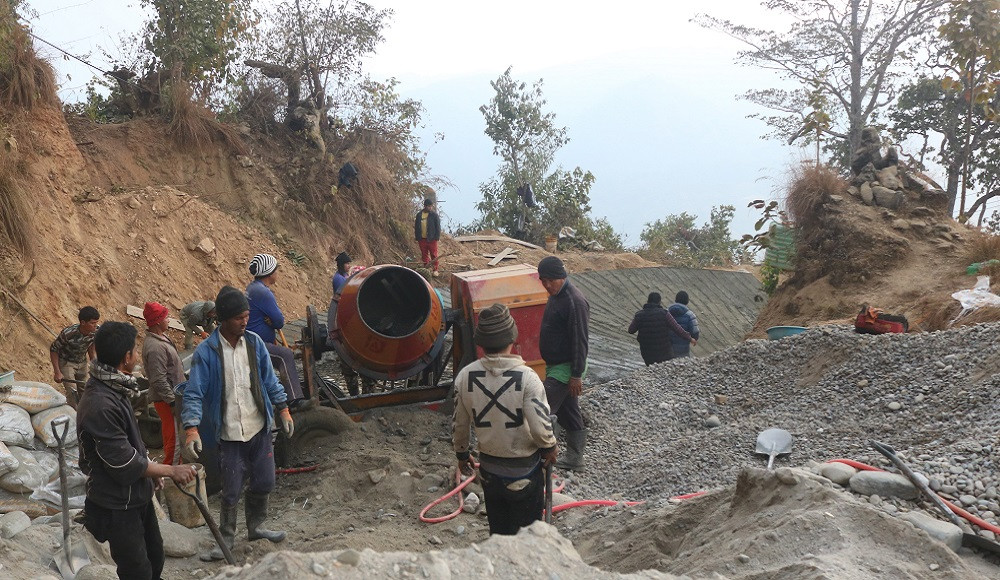 धाप्लाङ-सिन्ताङ-बराहपोखरी सडक स्तरोन्नति गरिँदै