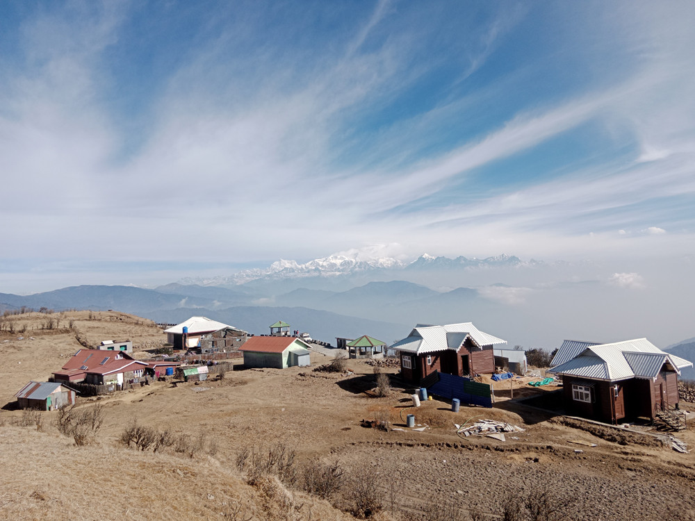 हिमाल हेर्न माइजोमाईमा आकर्षित हुँदै छन् पर्यटक