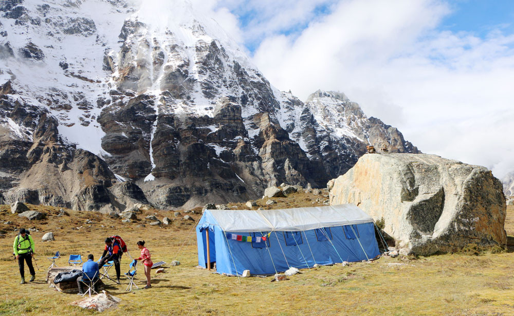 कञ्चनजंघा क्षेत्र : लयमा फर्किँदै पर्यटक आगमन